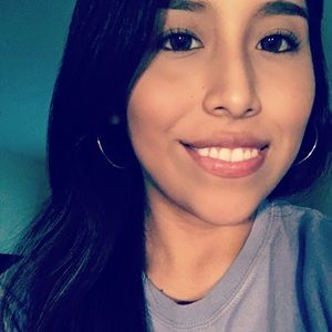 Meet your Posher, Aleida